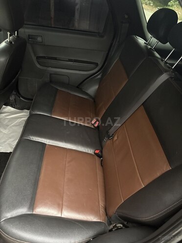 Ford Escape-8