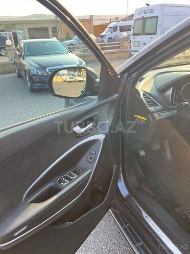 Hyundai Santa Fe-11