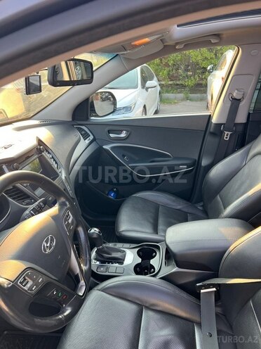 Hyundai Santa Fe-9
