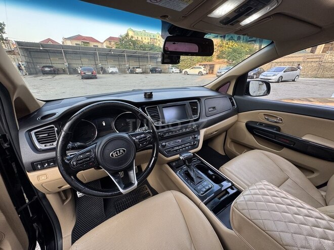 Kia Carnival-7