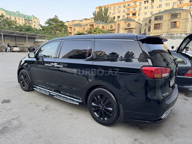 Kia Carnival-3