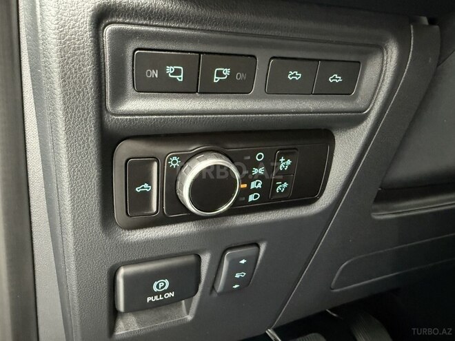 Ford F-150-16
