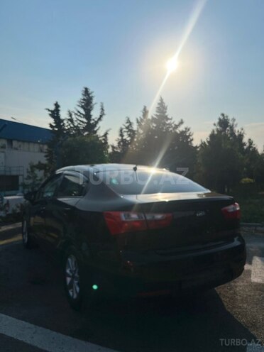 Kia Rio-11