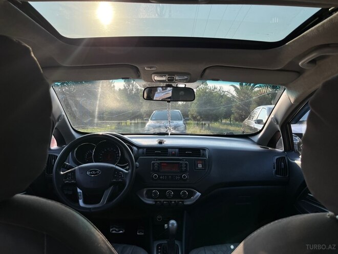 Kia Rio-4