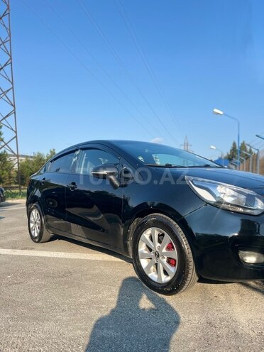 Kia Rio-10