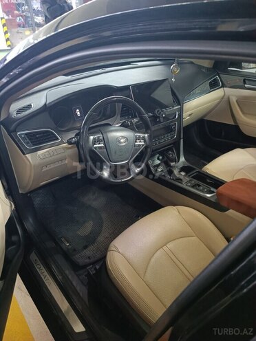 Hyundai Sonata-10