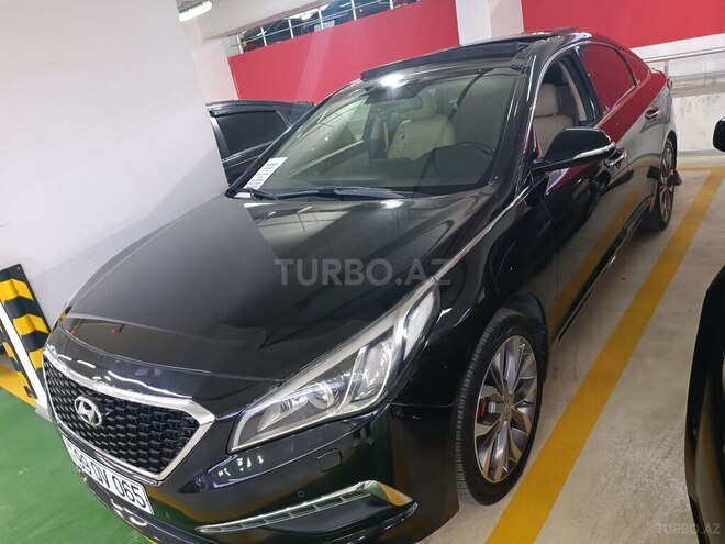 Hyundai Sonata-12