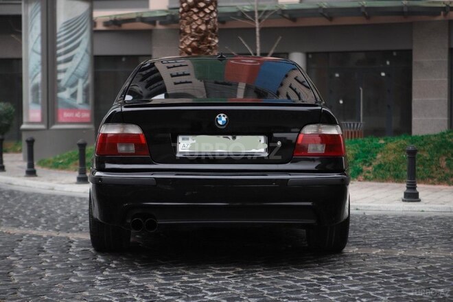 BMW 528-8
