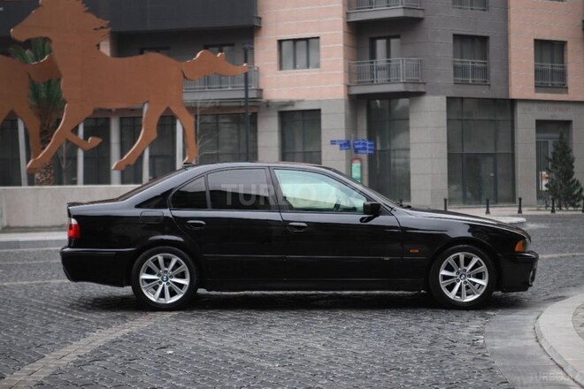 BMW 528-12