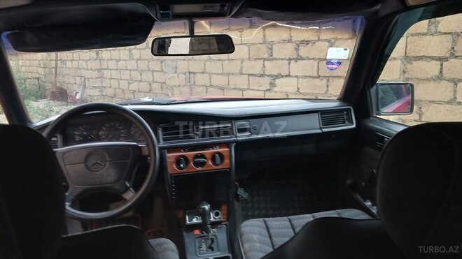 Mercedes 190-5