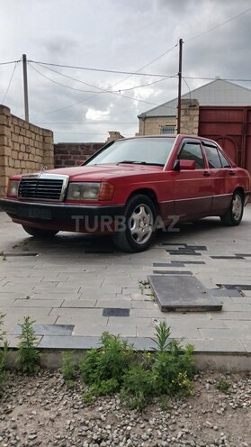 Mercedes 190-4