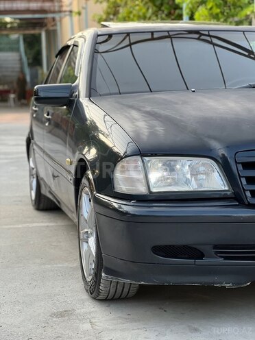 Mercedes C 180-6