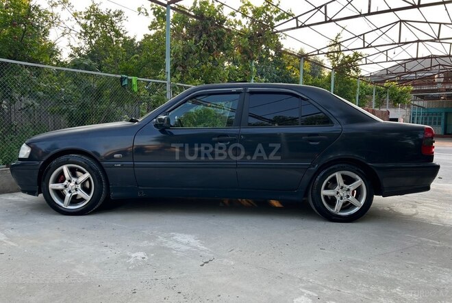 Mercedes C 180-8