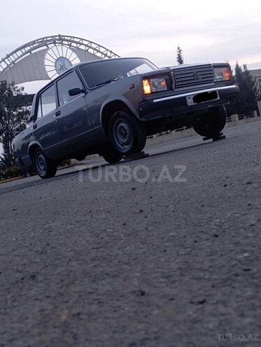 LADA (VAZ) 2107-4