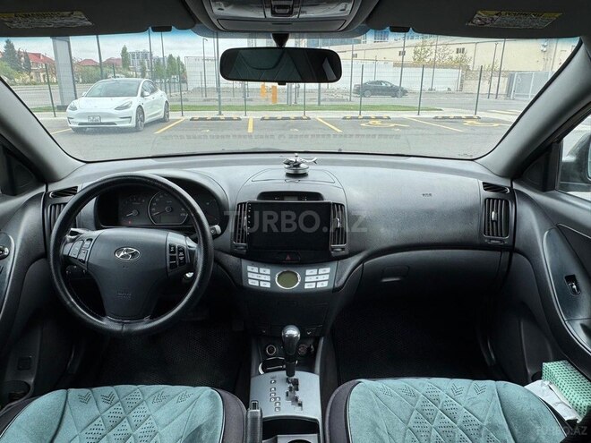 Hyundai Elantra-2