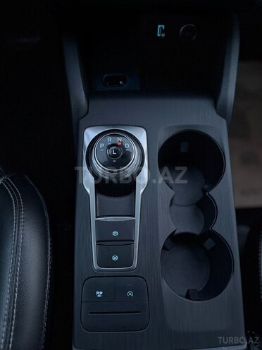 Ford Escape-16