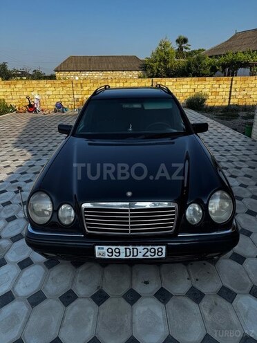 Mercedes E 200-4
