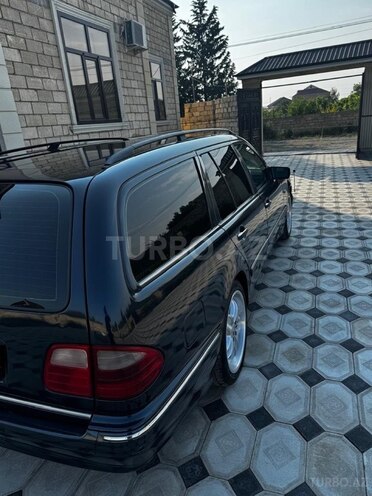Mercedes E 200-7