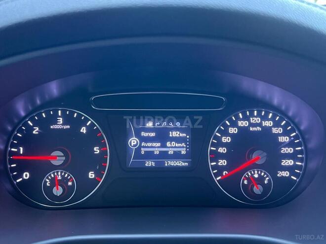 Kia Sorento-16