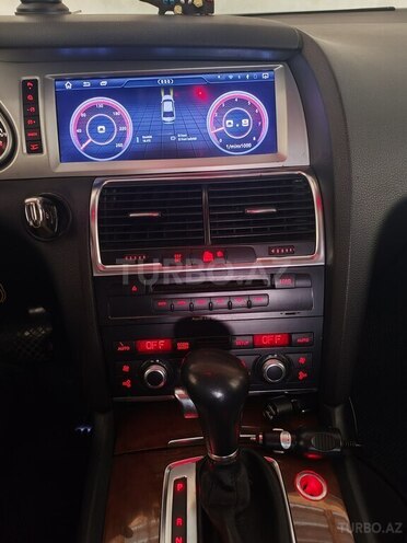 Audi Q7-3