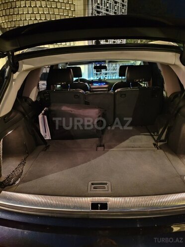 Audi Q7-11