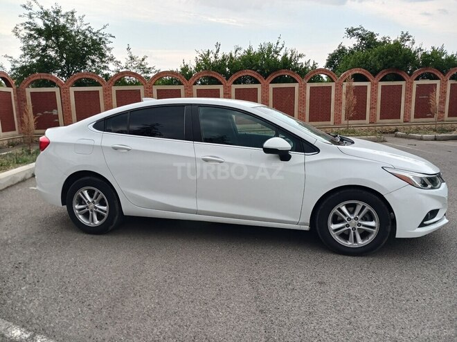 Chevrolet Cruze-8