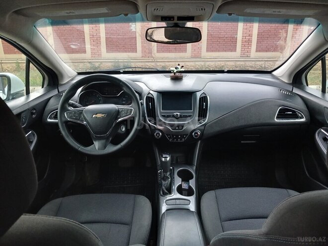 Chevrolet Cruze-9