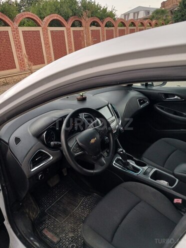 Chevrolet Cruze-10