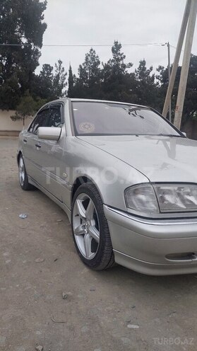 Mercedes C 200-2