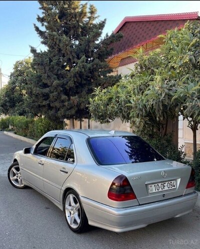 Mercedes C 200-8