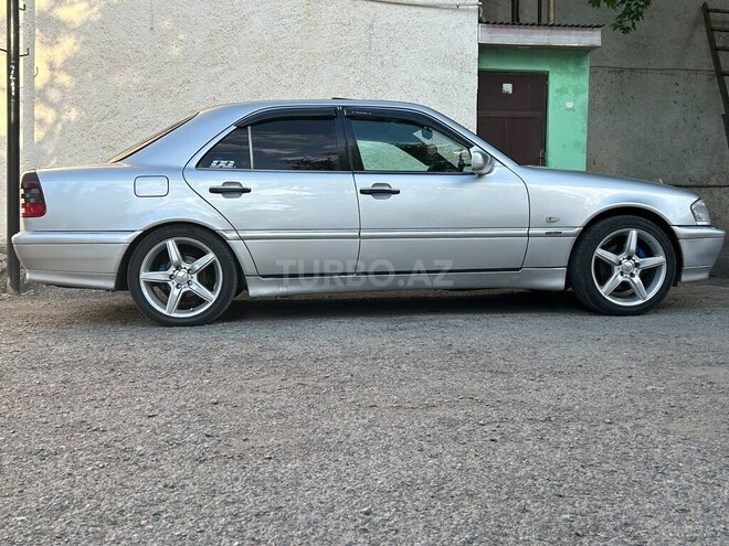 Mercedes C 200-10