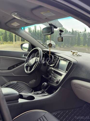 Kia Optima-5