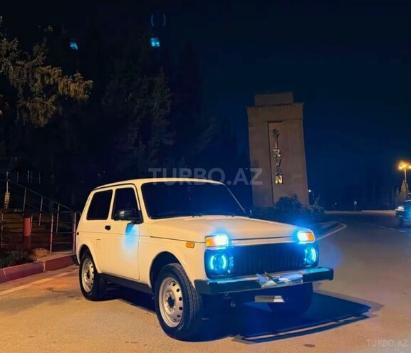 LADA (VAZ) Niva-9