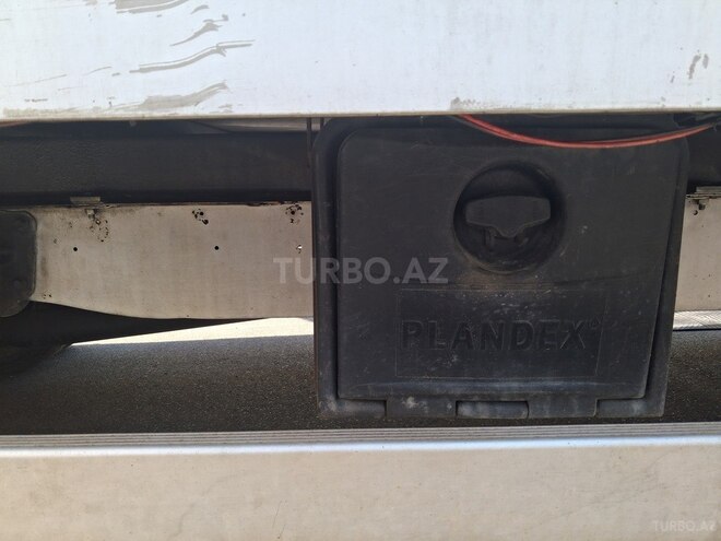 Ford Transit-9