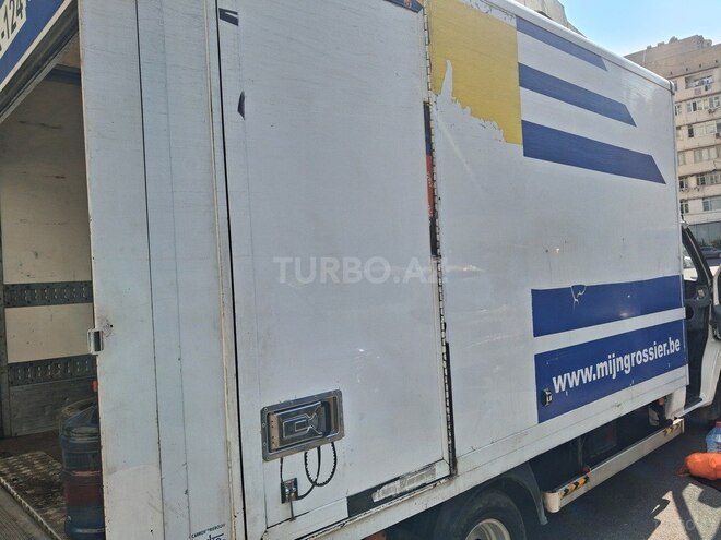 Ford Transit-4