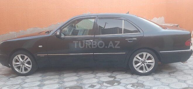 Mercedes E 280-5