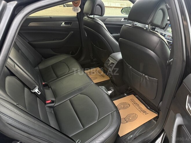 Hyundai Sonata-17