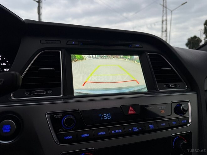 Hyundai Sonata-20