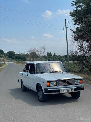 LADA (VAZ) 2107-2
