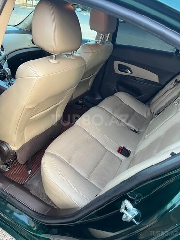 Chevrolet Cruze-19