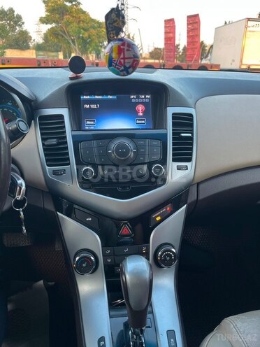 Chevrolet Cruze-18