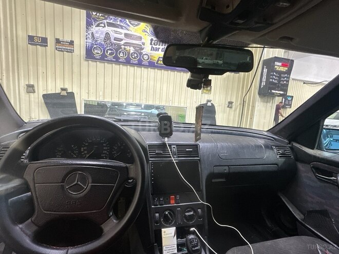 Mercedes C 200-10