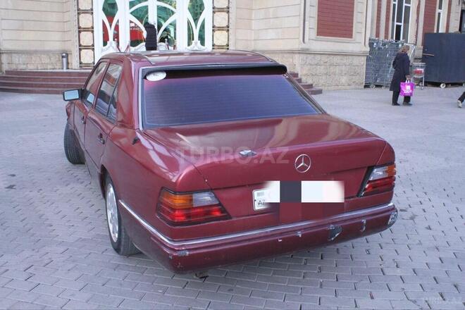 Mercedes 220 E-3