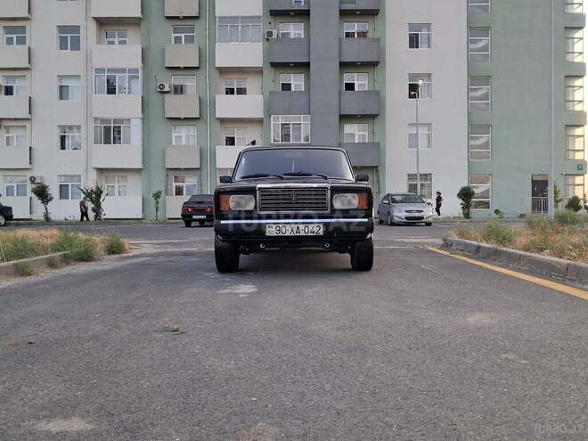 LADA (VAZ) 2107-2