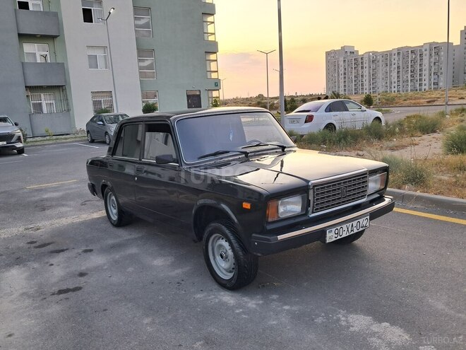 LADA (VAZ) 2107-4