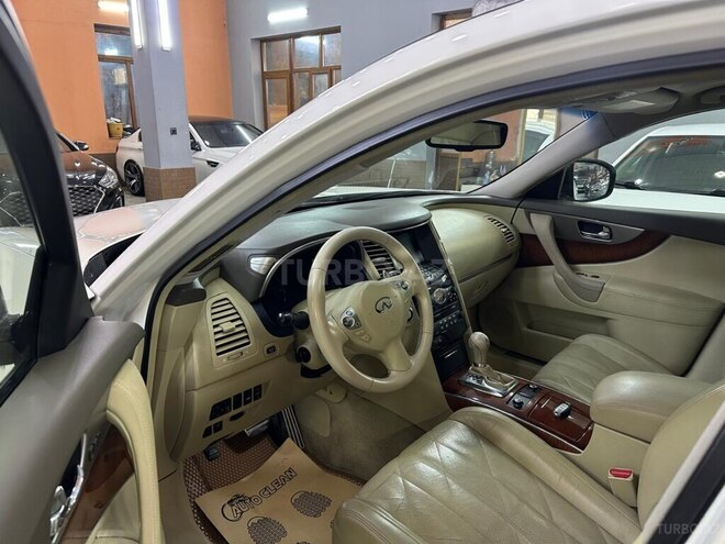 Infiniti FX35-14