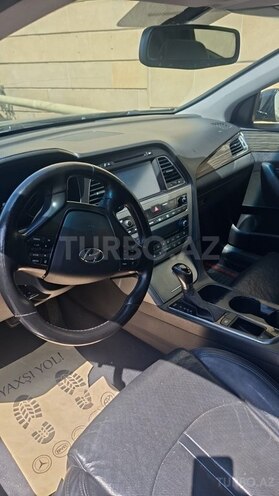 Hyundai Sonata-3