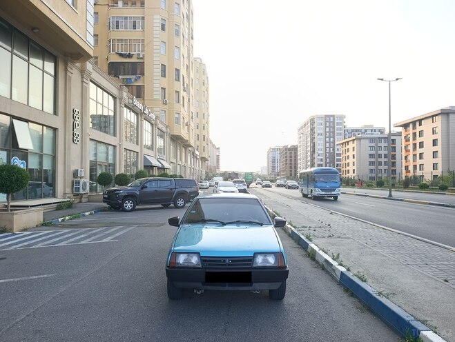 LADA (VAZ) 21099-1