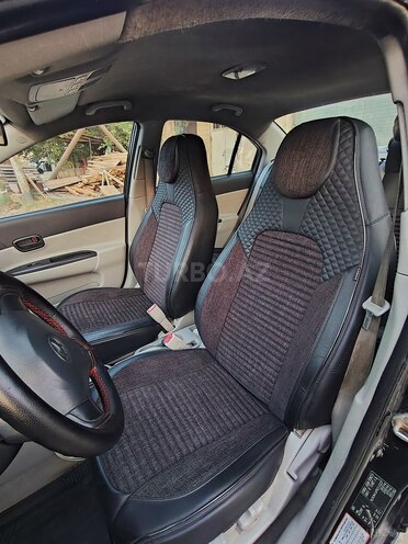 Hyundai Accent-8