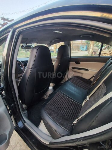 Hyundai Accent-9